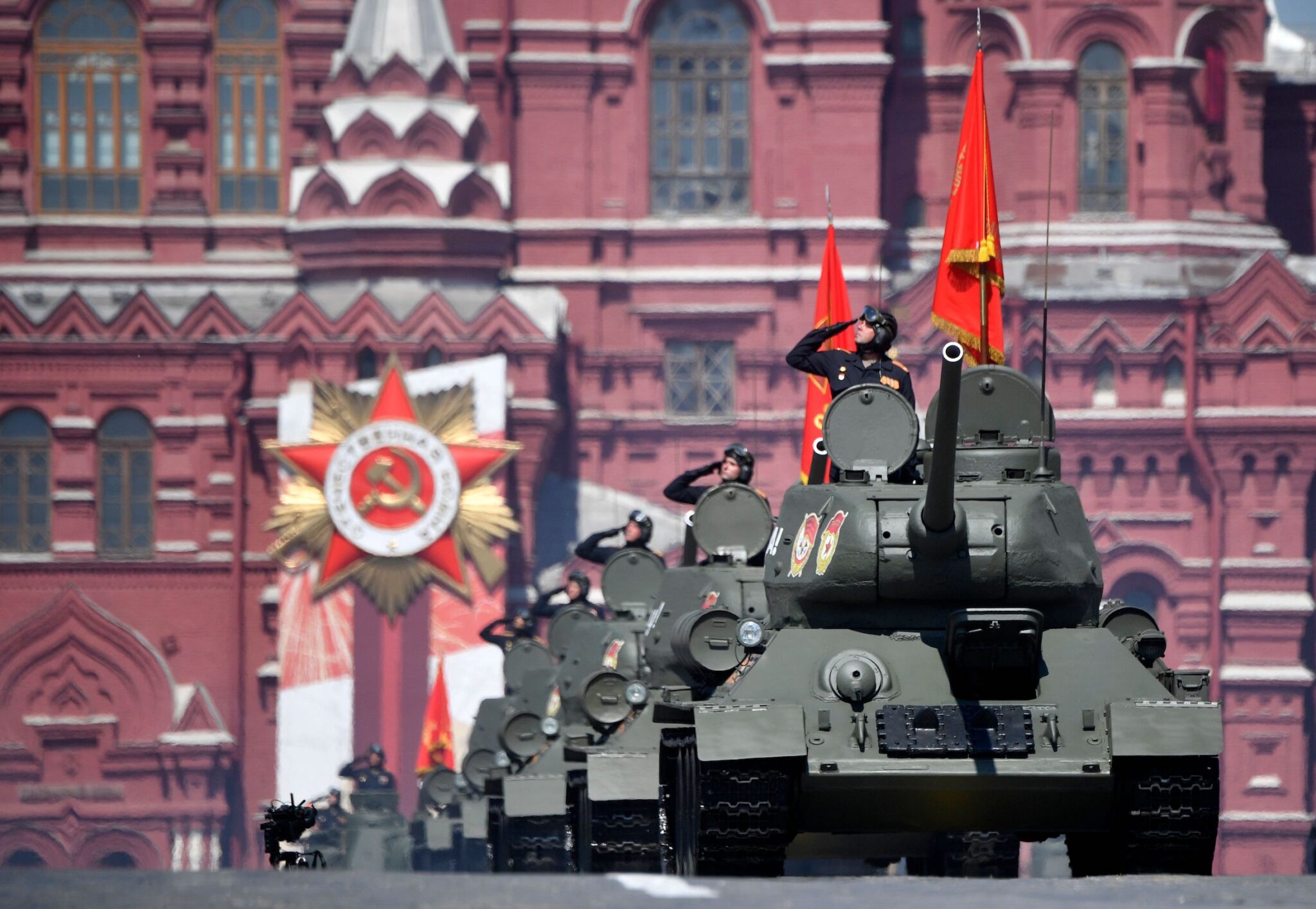 Танк т-34 на параде Победы